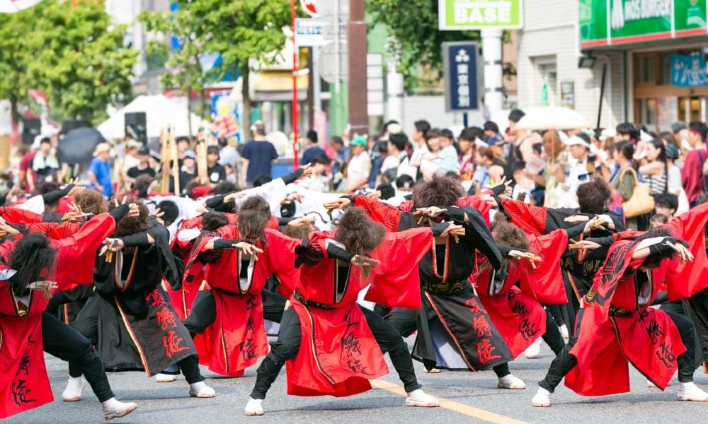 地元の祭りの様子
