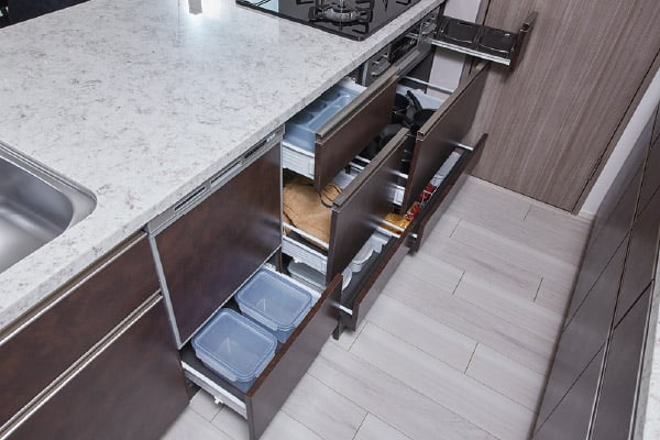 ソフトクローズ機能付スライド収納