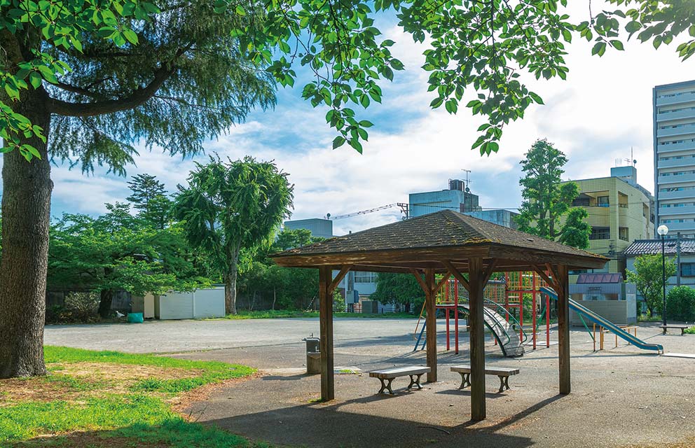 白銀町公園／徒歩2分（約90m）