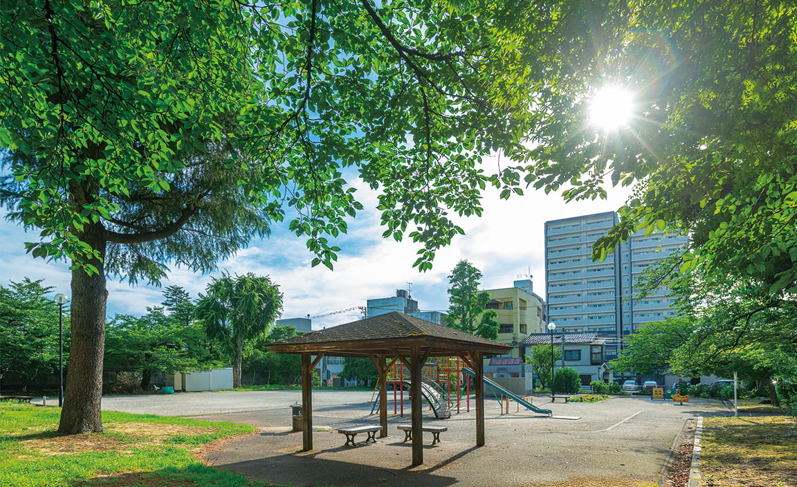 白銀町公園／徒歩2分（約90m）