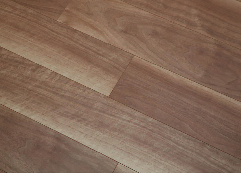 ワイドフローリング