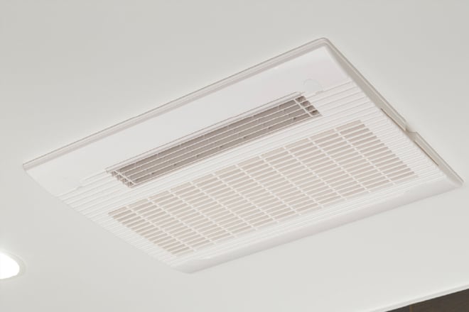 浴室換気暖房乾燥機