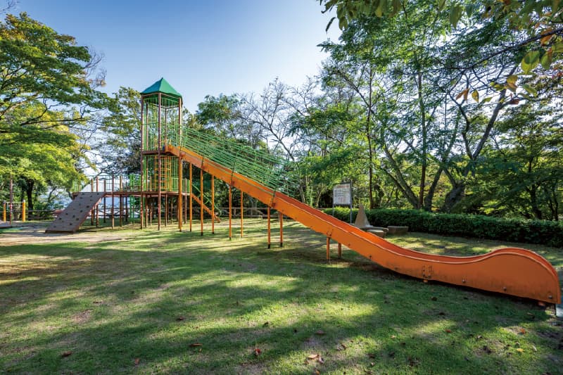 足羽山公園（徒歩15分）
