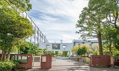 区立松江第一中学校 （約120m／徒歩2分）