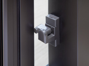 指はさみ防止ストッパー