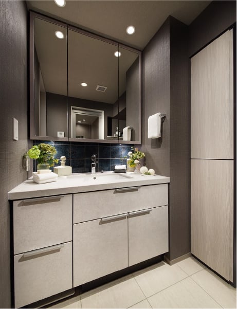 POWDER ROOM