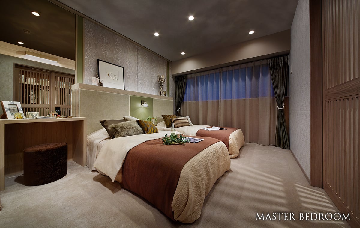 MASTER BEDROOM
