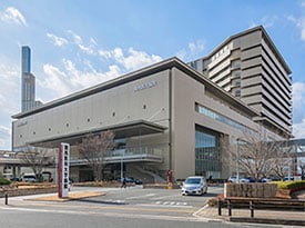 関西医科大学附属病院（約570m／徒歩7分）