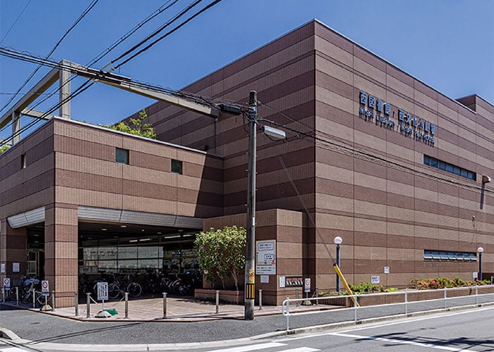 西図書館・西文化小劇場