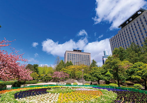 勾当台公園(徒歩8分)