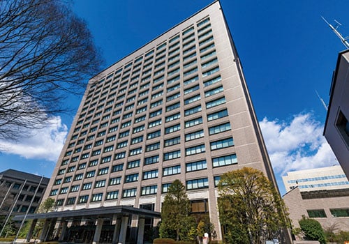 宮城県庁(徒歩7分)