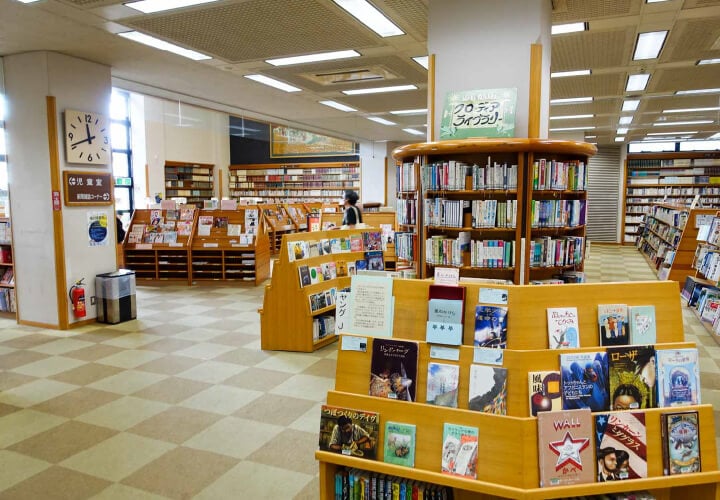 川越市立中央図書館