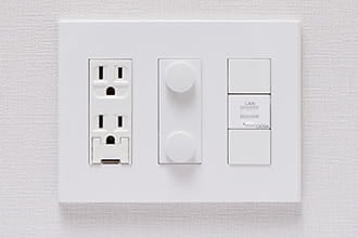 マルチメディアコンセント