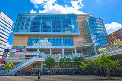 川口市立中央図書館／徒歩9分（約720m）