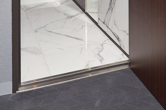 ステンレス下枠 イメージ写真