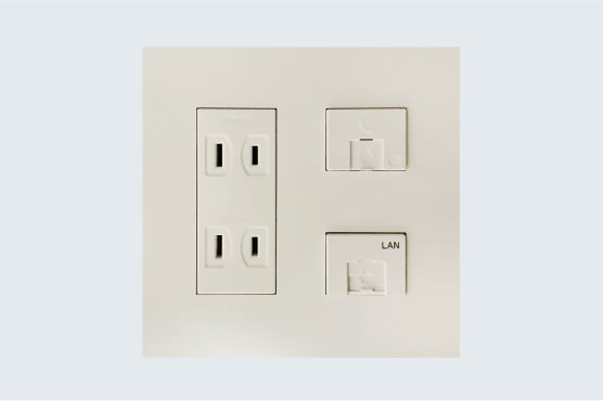 マルチメディアコンセント