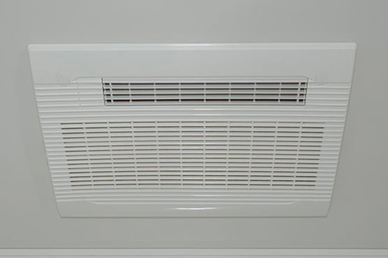 浴室換気暖房乾燥機（電気式）