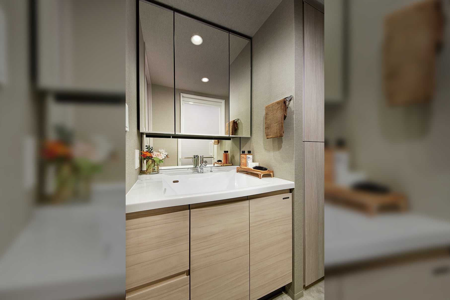 POWDER ROOM