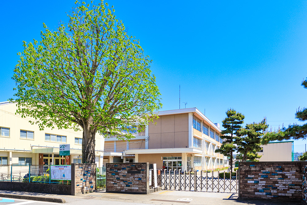 今泉小学校