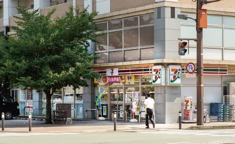 セブン‐イレブン熊本辛島店(徒歩4分/約260m)