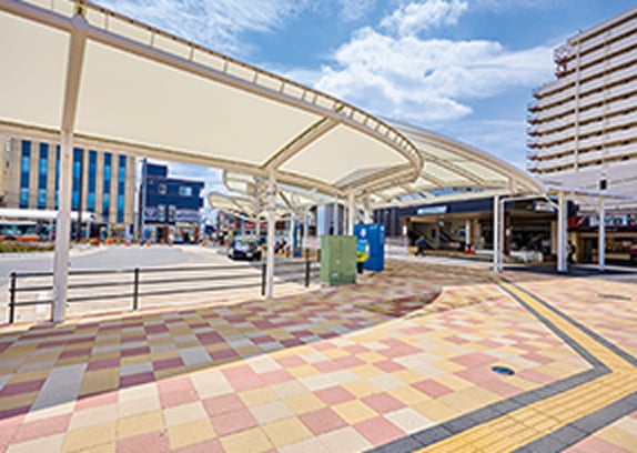 鶴瀬駅東口駅前ロータリー