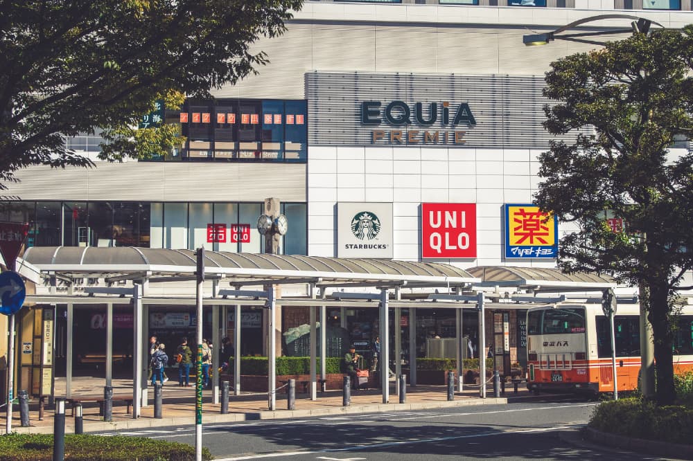 EQUiA PREMIE 和光