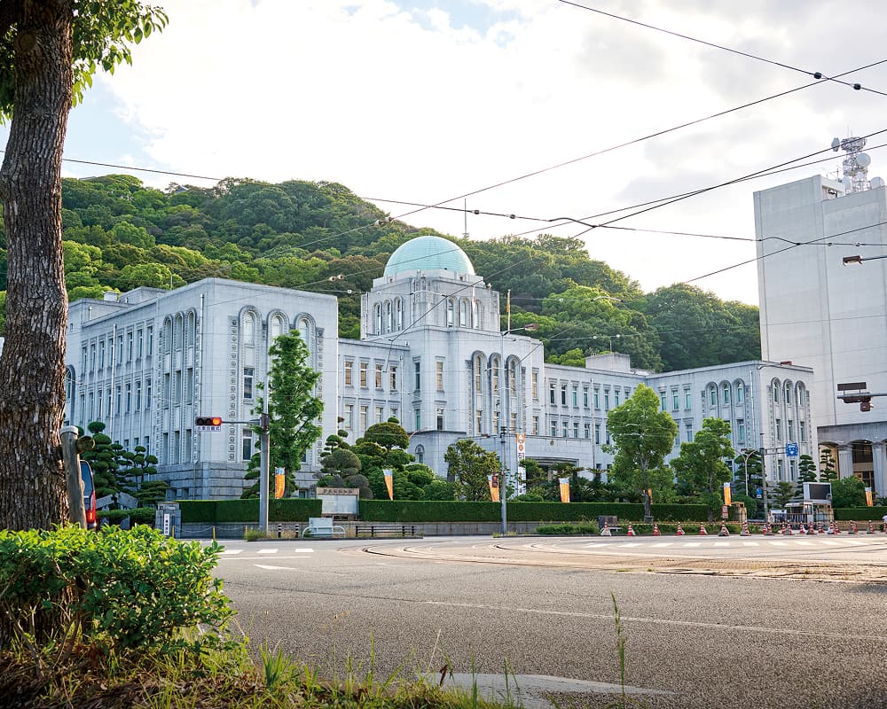 愛媛県庁：徒歩15分（約1160m）