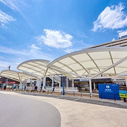 「鶴瀬」駅東口（徒歩3分／約180m）