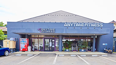 エニタイムフィットネス鶴瀬店（徒歩４分／約310ｍ）