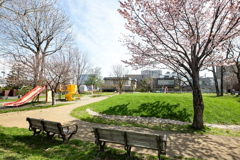 どんぐり公園（徒歩4分・約270m）