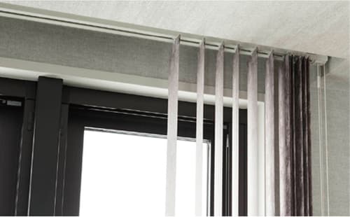 カーテンボックス