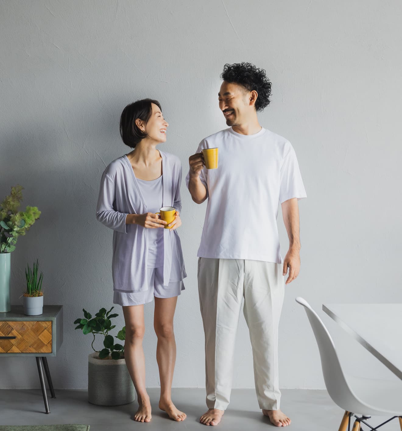 共働きの夫婦イメージ